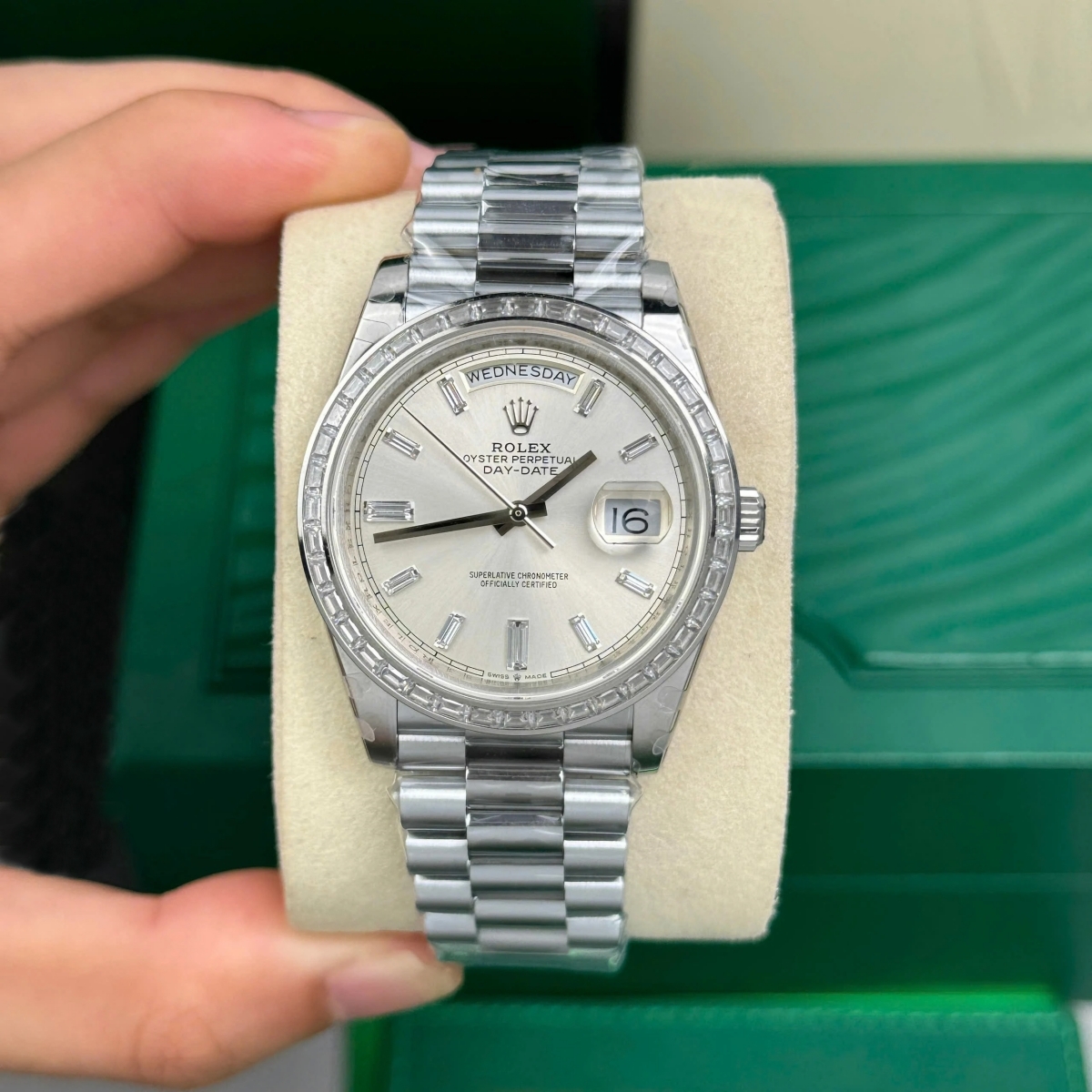 【Free Shipping】【Super Clone】RLX Day-Date 40mm 228396TBR-0011 Silver Diamonds Dial